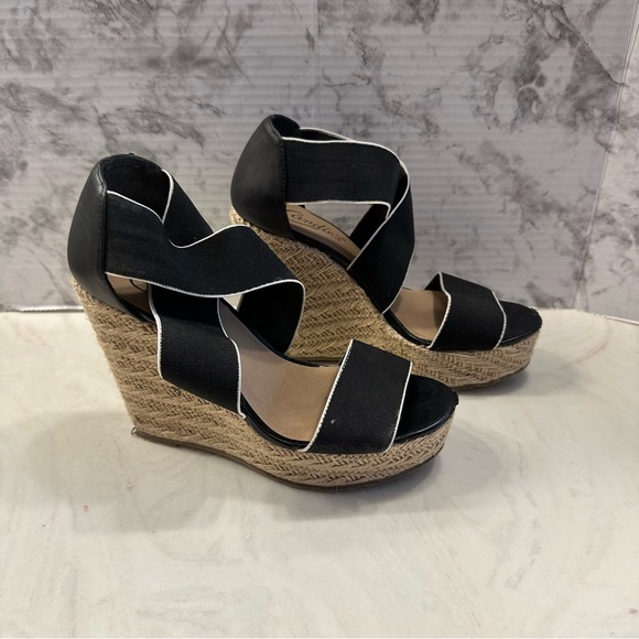 Candie’s black platform heels - Picture 2 of 7